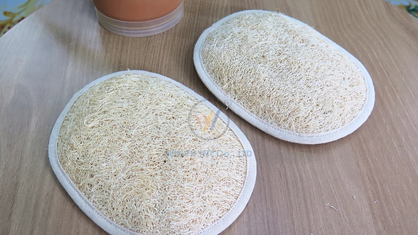 How Coarse Should a Loofah Exfoliator Be?